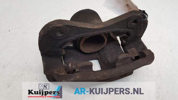 Remklauw (Tang) rechts-voor van een Hyundai Tucson (JM) 2.0 16V CVVT 4x2 2005