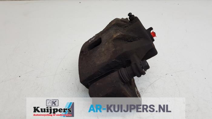 Remklauw (Tang) rechts-voor van een Hyundai Tucson (JM) 2.0 16V CVVT 4x2 2005