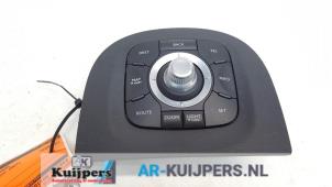 Gebruikte Navigatie bedienings paneel Renault Scénic II (JM) 2.0 16V Prijs € 35,00 Margeregeling aangeboden door Autorecycling Kuijpers