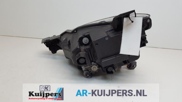 Koplamp rechts - Mazda CX-3