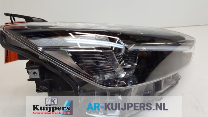 Koplamp rechts - Mazda CX-3
