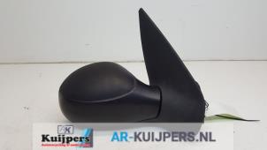 Gebruikte Buitenspiegel rechts Peugeot 206 (2A/C/H/J/S) 1.6 16V Prijs € 14,00 Margeregeling aangeboden door Autorecycling Kuijpers