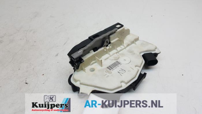Deurslot Mechaniek 4Deurs rechts-voor - Volkswagen UP