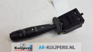 Gebruikte Knipperlicht Schakelaar Peugeot 607 (9D/U) 2.9 V6 24V Prijs € 15,00 Margeregeling aangeboden door Autorecycling Kuijpers