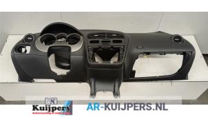Gebruikte Dashboard Seat Toledo (5P2) 2.0 FSI 16V Prijs € 75,00 Margeregeling aangeboden door Autorecycling Kuijpers