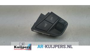 Gebruikte Radiobediening Stuur Opel Antara (LA6) 2.4 16V 4x4 Prijs € 15,00 Margeregeling aangeboden door Autorecycling Kuijpers