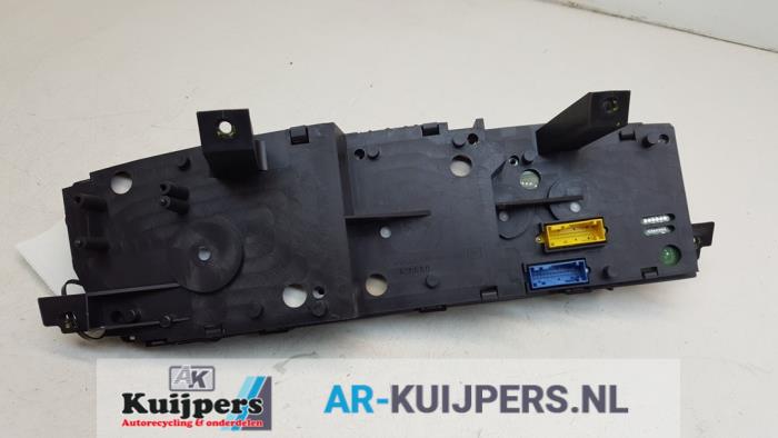 Kilometerteller KM - Nissan Primera