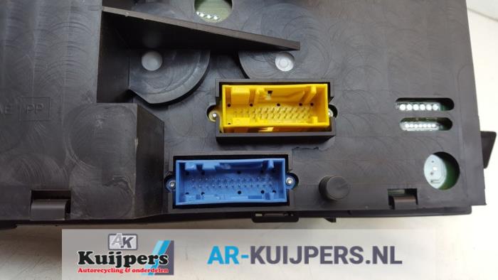 Kilometerteller KM - Nissan Primera