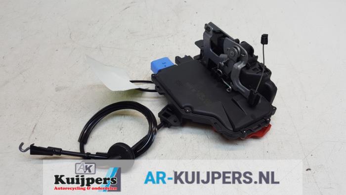 Deurslot Mechaniek 4Deurs rechts-voor - Volkswagen Golf