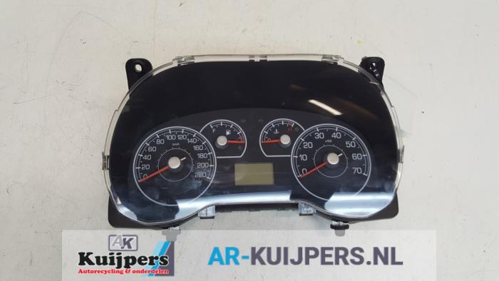 Kilometerteller KM - Fiat Punto Grande