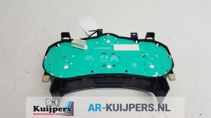 Kilometerteller KM - Peugeot 207