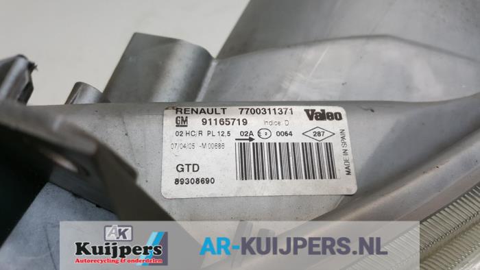 Koplamp links - Nissan Primastar