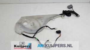 Gebruikte Bedrading Compleet Elektrisch Mazda 5 (CR19) 2.0i 16V Prijs € 25,00 Margeregeling aangeboden door Autorecycling Kuijpers