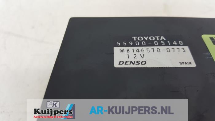 Kachel Bedieningspaneel - Toyota Avensis