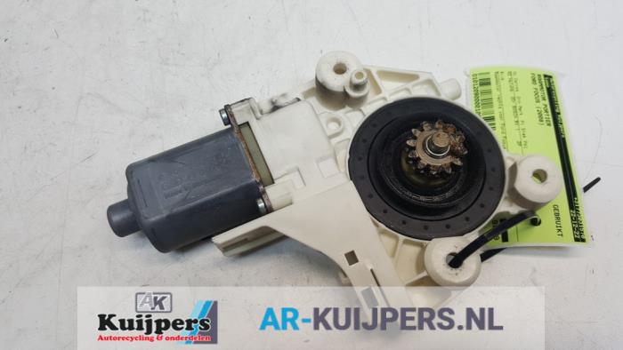 Motor portierruit van een Ford Focus 2 1.6 TDCi 16V 90 2008