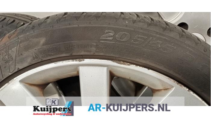 Velgen set + banden - Peugeot 207