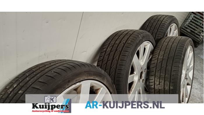 Velgen set + banden - Peugeot 207