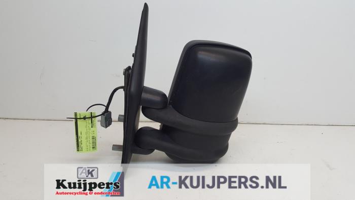 Buitenspiegel links van een Renault Master III (FD/HD) 2.5 dCi 16V 2003