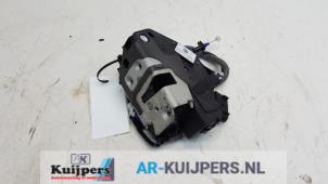 Gebruikte Slotmechaniek Portier 4Deurs links-achter Ford Focus 3 1.0 Ti-VCT EcoBoost 12V 125 Prijs € 15,00 Margeregeling aangeboden door Autorecycling Kuijpers