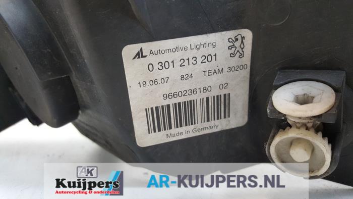 Koplamp links - Peugeot 407