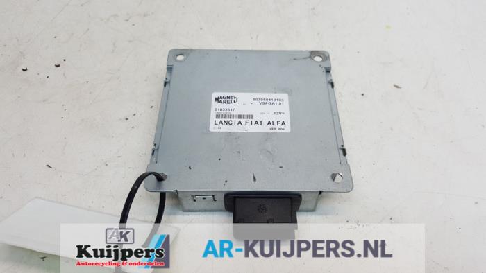 Radio module van een Fiat Bravo (198A) 1.4 MultiAir 16V 2011