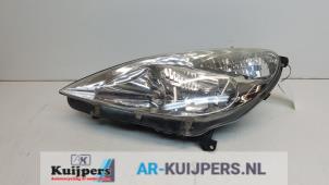 Gebruikte Linker Koplamp Peugeot 607 (9D/U) 2.9 V6 24V Prijs € 115,00 Margeregeling aangeboden door Autorecycling Kuijpers