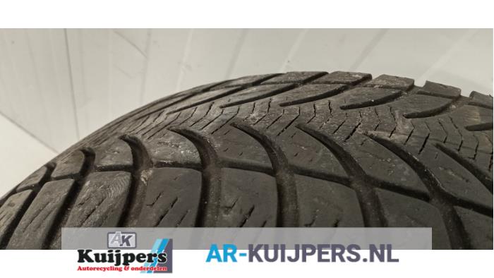 Velg + Band van een Volvo XC90 I 2.5 T 20V 2005