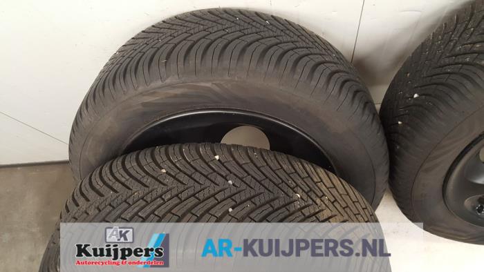 Velgen set + banden - Alfa Romeo 147