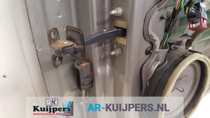 Portier 4Deurs rechts-voor - Cadillac BLS