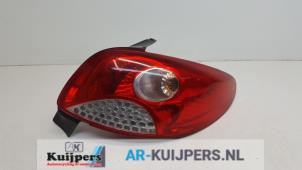 Gebruikte Achterlicht rechts Peugeot 206+ (2L/M) 1.4 XS Prijs € 25,00 Margeregeling aangeboden door Autorecycling Kuijpers