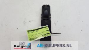 Gebruikte Ruit schakelaar elektrisch Cadillac BLS 2.0 Turbo 16V Prijs € 17,50 Margeregeling aangeboden door Autorecycling Kuijpers