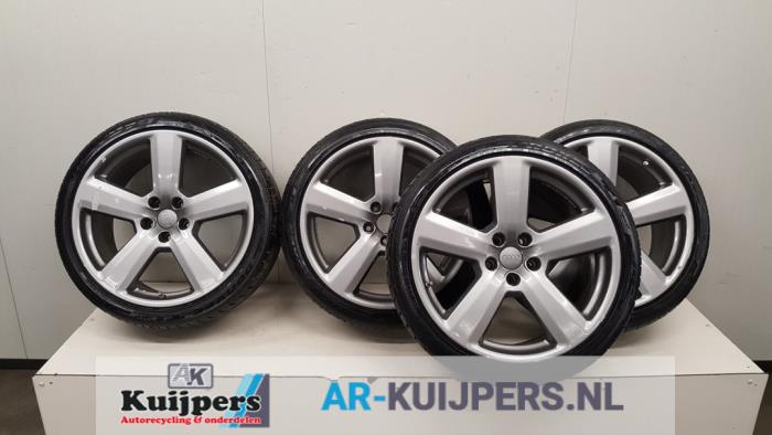 Velgen set + banden - Audi RS6