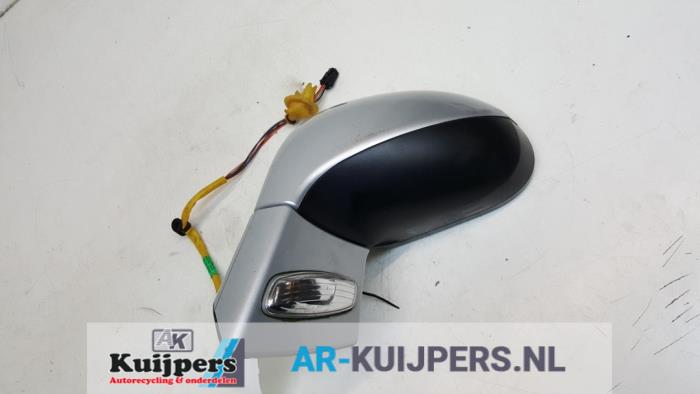 Buitenspiegel links van een Peugeot 308 (4A/C) 1.6 16V THP 150 2008