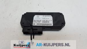 Gebruikte Telefoon Module Mercedes CLK (C209) 5.4 55 AMG V8 24V Prijs € 25,00 Margeregeling aangeboden door Autorecycling Kuijpers