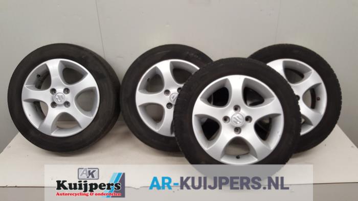Sportvelgenset + banden - Suzuki Swift