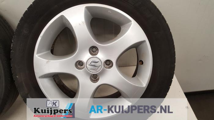 Sportvelgenset + banden - Suzuki Swift