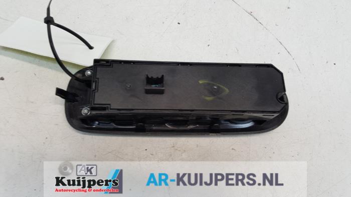 Ruit schakelaar elektrisch van een Ford S-Max (GBW) 2.0 TDCi 16V 140 2009