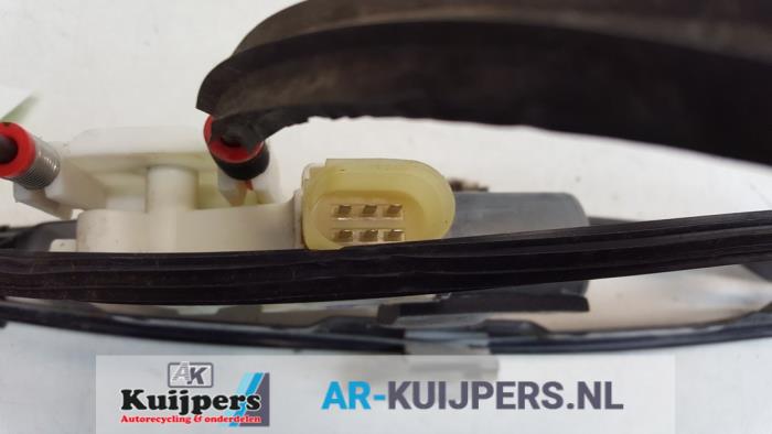 Ruitmechaniek 4Deurs rechts-voor van een Ford S-Max (GBW) 2.0 TDCi 16V 140 2009