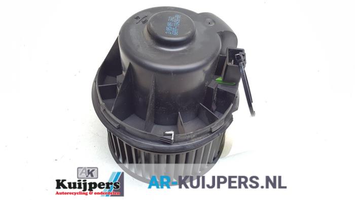 Blower van een Ford S-Max (GBW) 2.0 TDCi 16V 140 2009