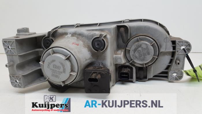 Koplamp links - Hyundai Coupe