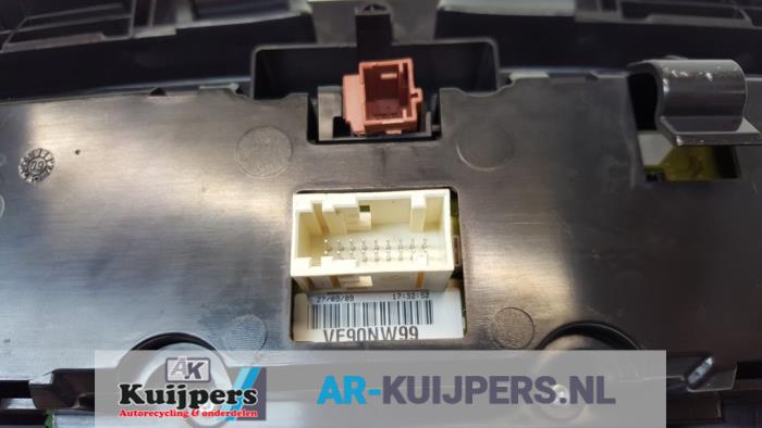 Kilometerteller KM - Citroen C3 Picasso