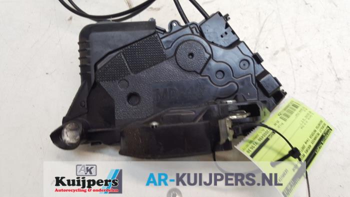 Deurslot Mechaniek 4Deurs rechts-voor - Daihatsu Materia