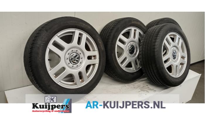 Velgen set + banden - Volkswagen Golf