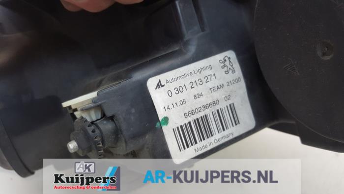 Koplamp links - Peugeot 407