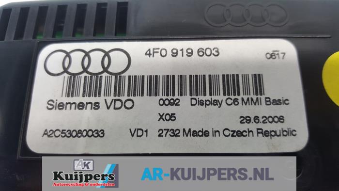 Display Multi Media regelunit van een Audi A6 (C6) 2.0 T FSI 16V 2006