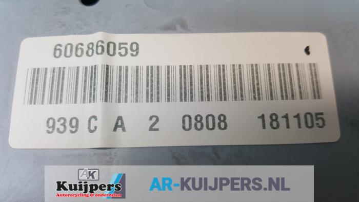 Zekeringkast - Alfa Romeo 159