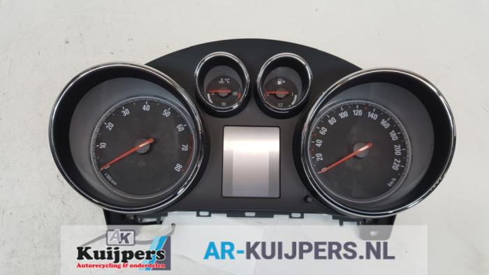 Kilometerteller KM van een Opel Meriva 1.4 Turbo 16V ecoFLEX 2012