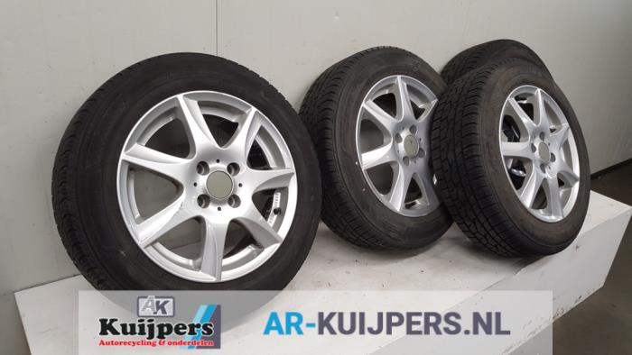 Velgen set + banden - Honda Jazz