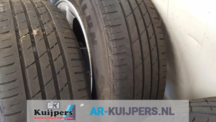 Velgen set + banden - Peugeot 207