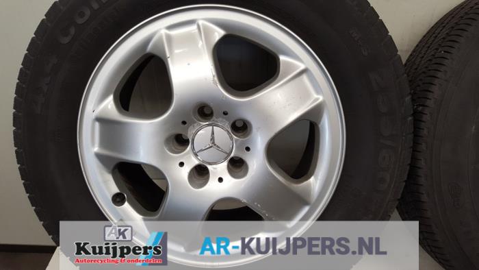 Velgen set + banden - Mercedes ML-Klasse